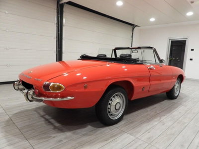 Alfa Romeo Spider 1750 TBi (4)