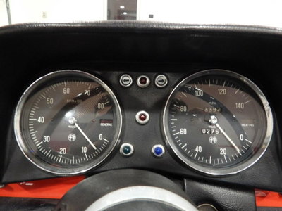 Alfa Romeo Spider 1750 TBi (7)