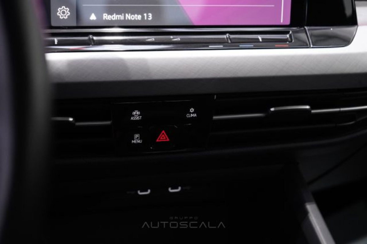 Volkswagen Golf 1.0 TSI EVO Life (16)