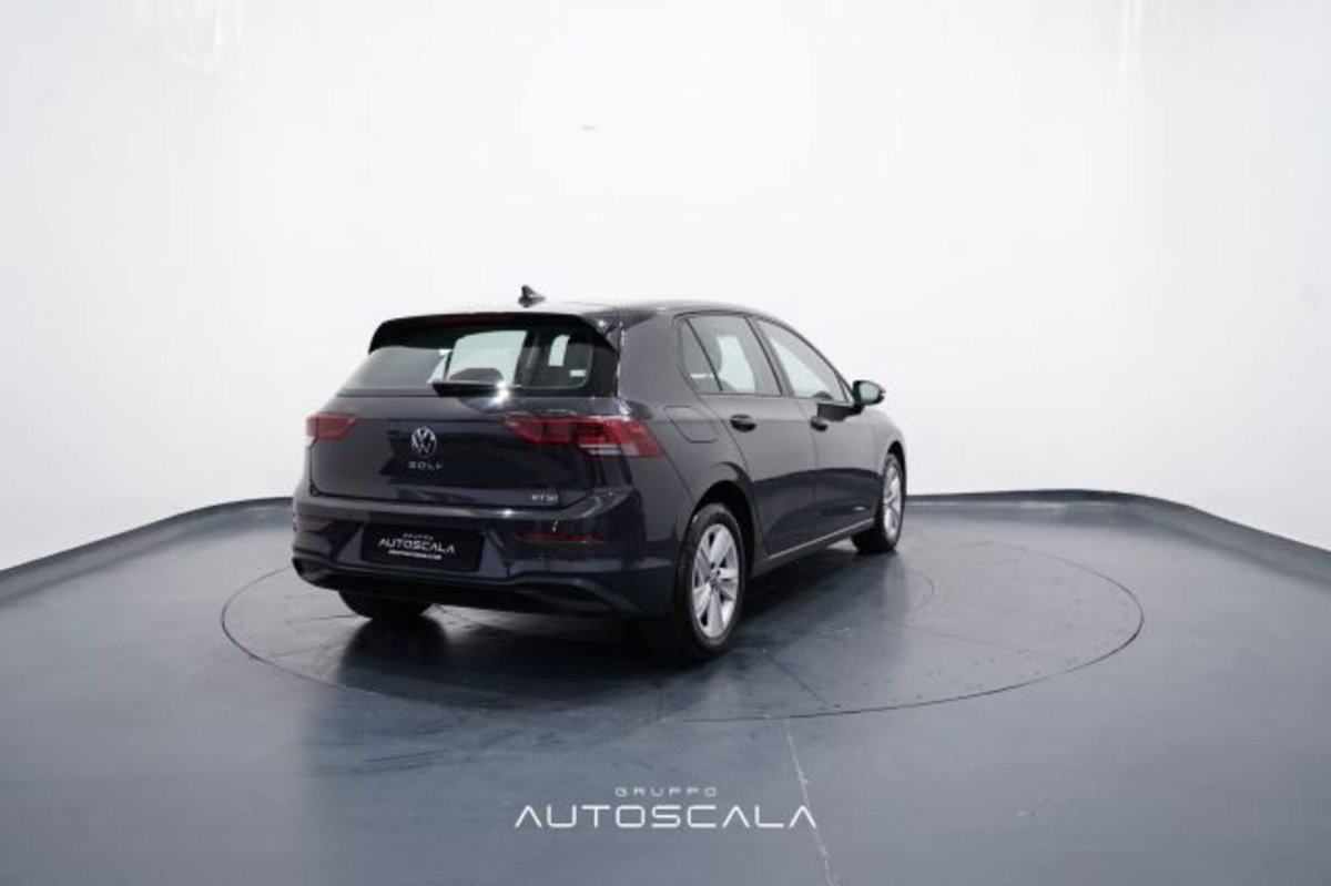 Volkswagen Golf 1.0 TSI EVO Life (6)