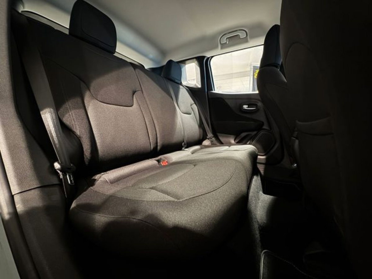 Jeep Renegade 1.6 Mjt 120 CV Longitude (16)