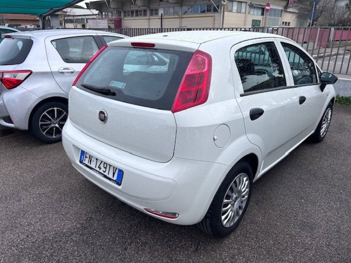 Fiat Punto 1.3 MJT II S&S 95 CV 5 porte Street (4)