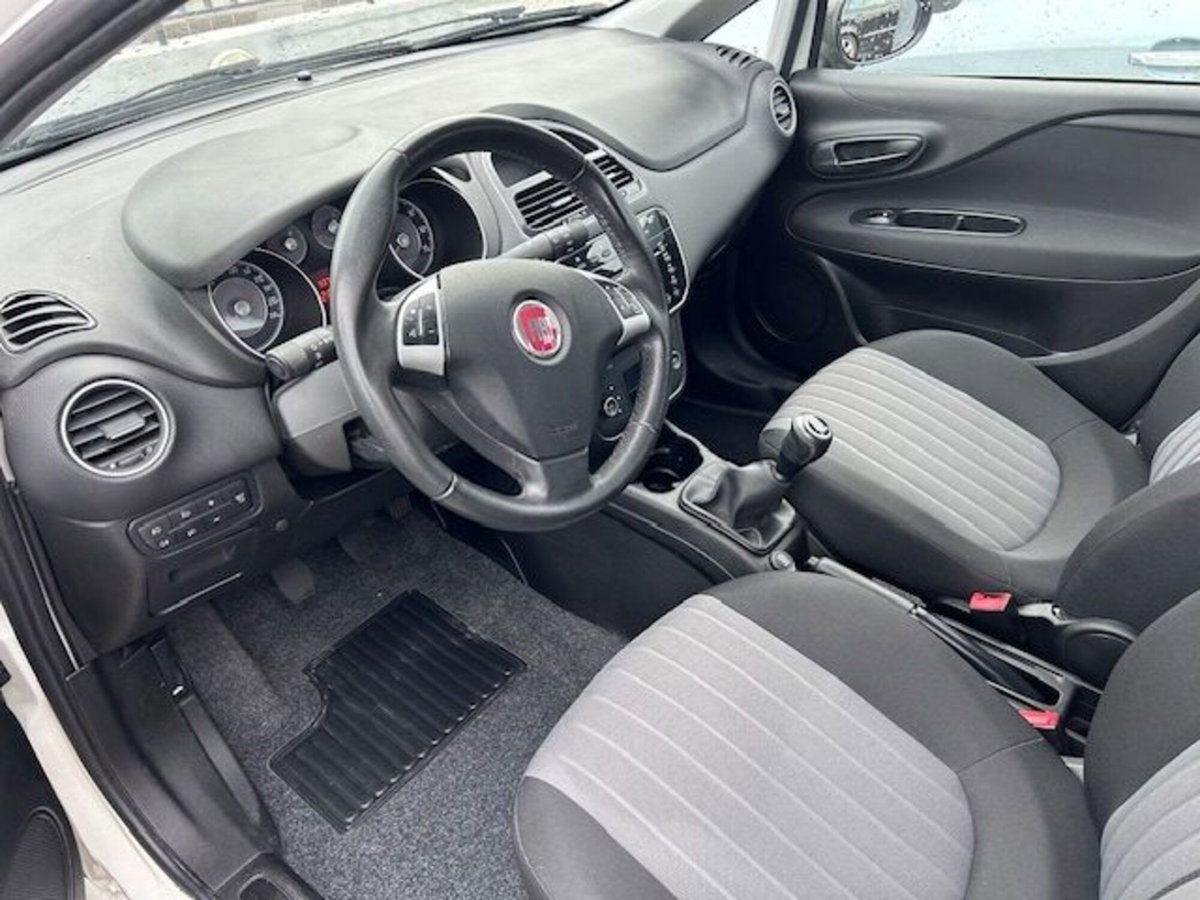 Fiat Punto 1.3 MJT II S&S 95 CV 5 porte Street (8)