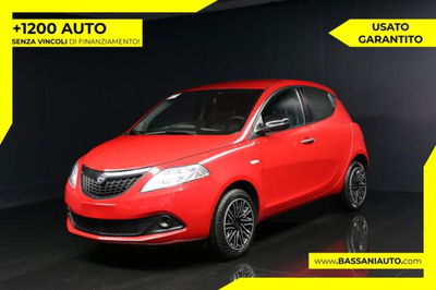 Lancia Ypsilon 1.0 FireFly 5 porte S&S Hybrid Silver Plus usata