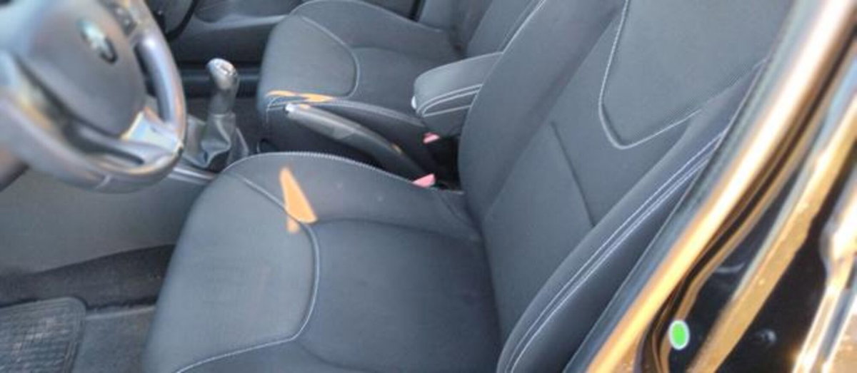 Renault Clio 1.5 dCi 8V 75CV 5 porte Costume National (11)