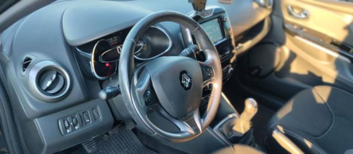 Renault Clio 1.5 dCi 8V 75CV 5 porte Costume National (12)