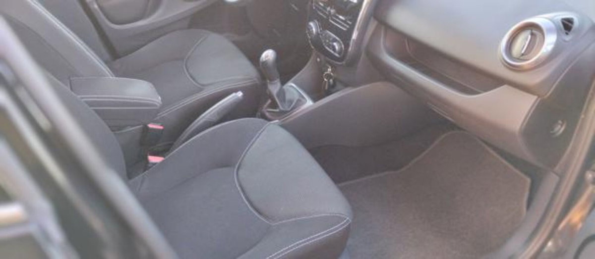 Renault Clio 1.5 dCi 8V 75CV 5 porte Costume National (6)