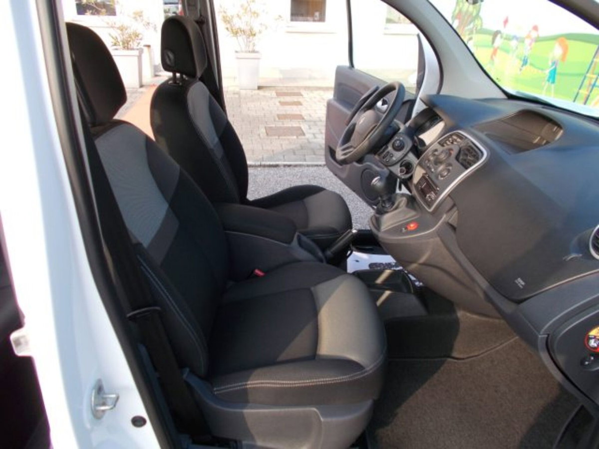 Renault Kangoo Blue dCi 8V 95CV 5 porte Life (9)