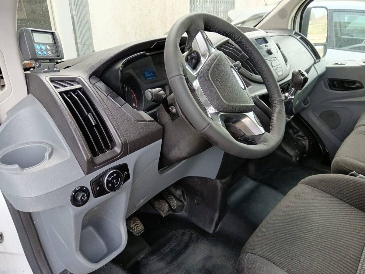 Ford Transit Telaio 350 2.2TDCi 155CV PM-RG RWD Cabinato Entry (9)