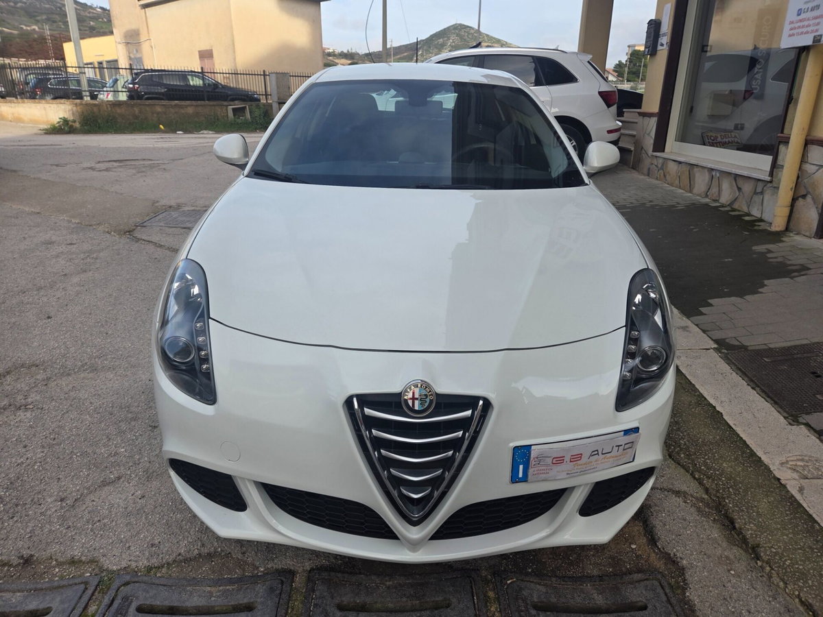 Alfa Romeo Giulietta 1.6 JTDm-2 Distinctive (3)