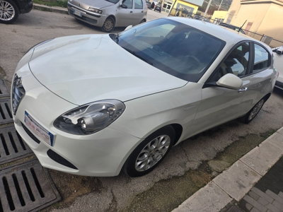 Alfa Romeo Giulietta 1.6 JTDm-2 Distinctive (4)