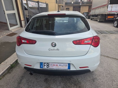 Alfa Romeo Giulietta 1.6 JTDm-2 Distinctive (7)