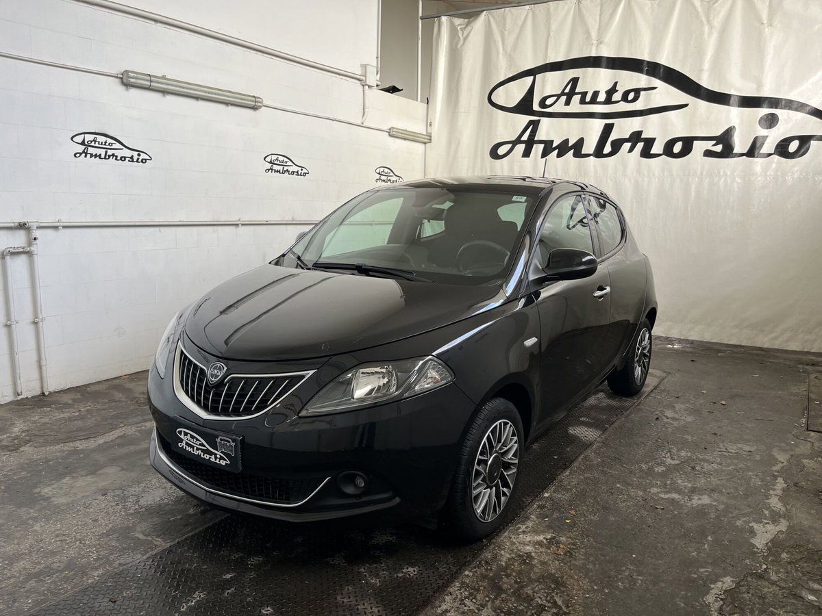 Lancia Ypsilon 1.0 FireFly 5 porte S&S Hybrid Ecochic Gold