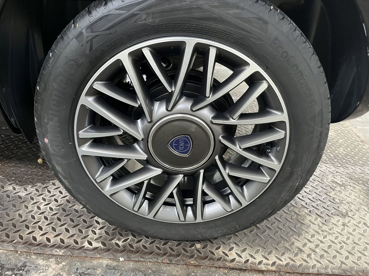 Lancia Ypsilon 1.0 FireFly 5 porte S&S Hybrid Ecochic Gold (13)