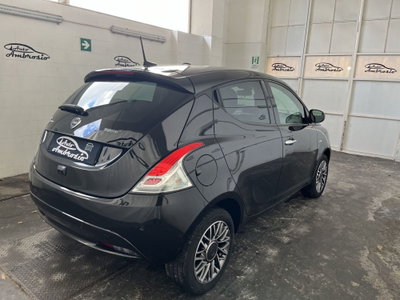 Lancia Ypsilon 1.0 FireFly 5 porte S&S Hybrid Ecochic Gold (2)