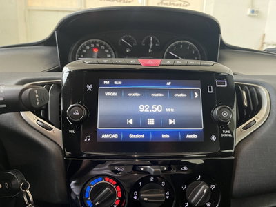 Lancia Ypsilon 1.0 FireFly 5 porte S&S Hybrid Ecochic Gold (8)