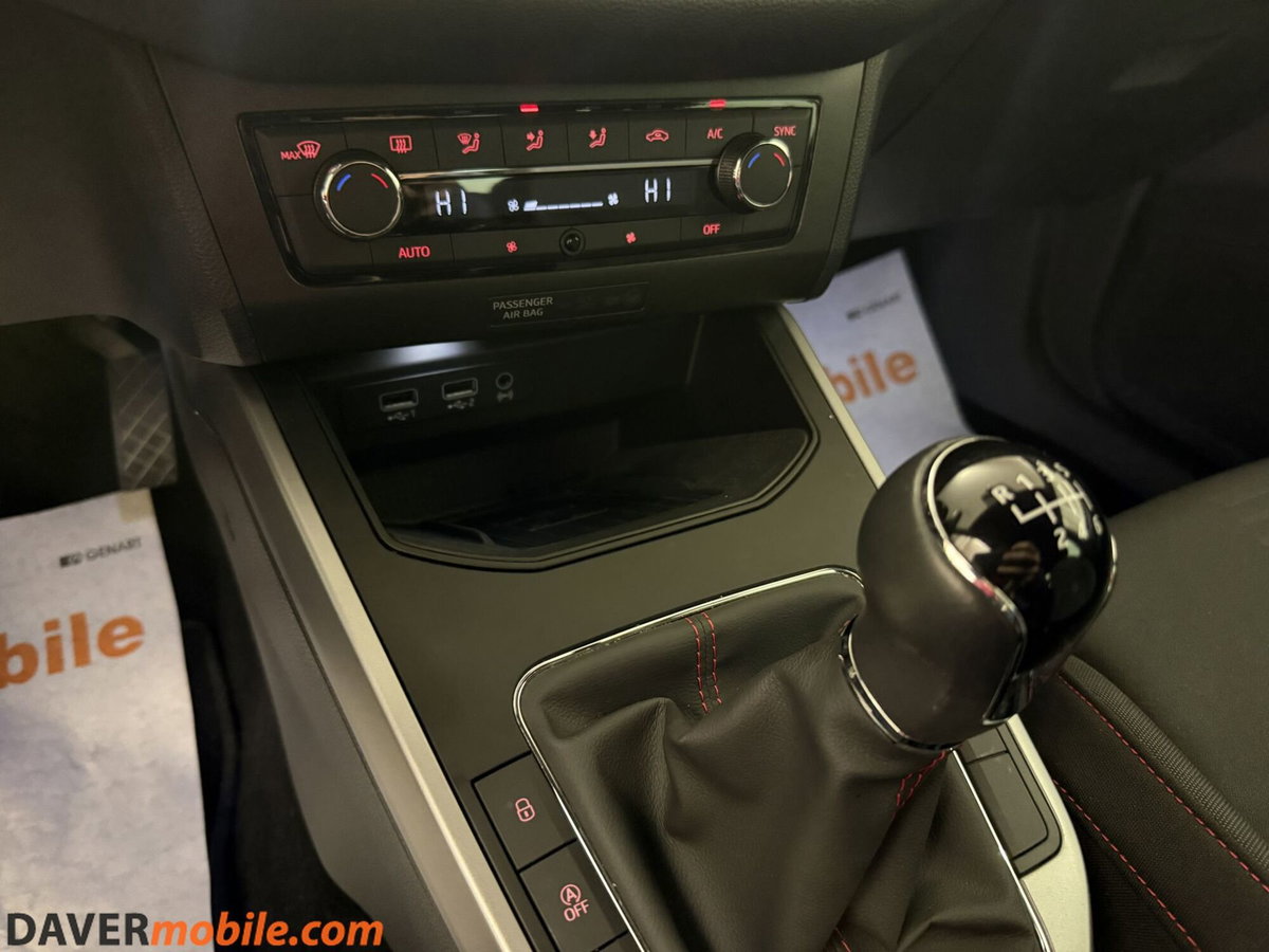 SEAT Arona 1.0 TGI FR (14)