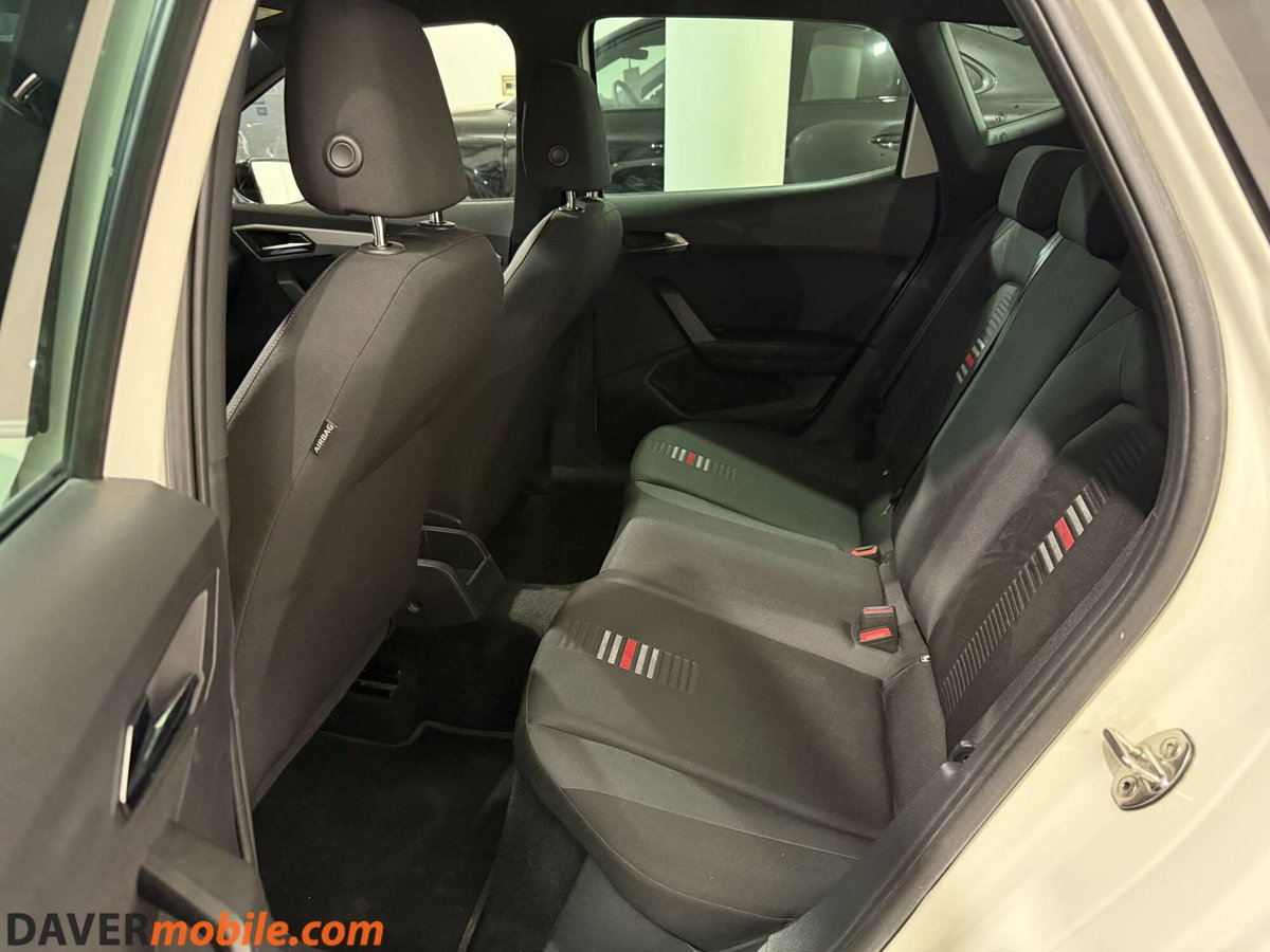 SEAT Arona 1.0 TGI FR (7)