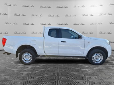 Nissan Navara 2.3 dCi 4WD King Cab Acenta (4)