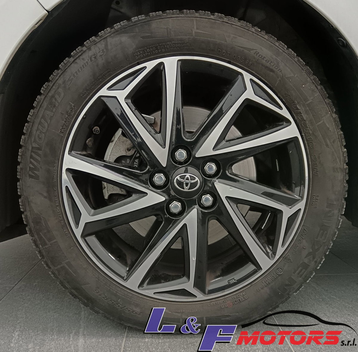 Toyota Yaris 1.5 Hybrid 5 porte Energy (13)