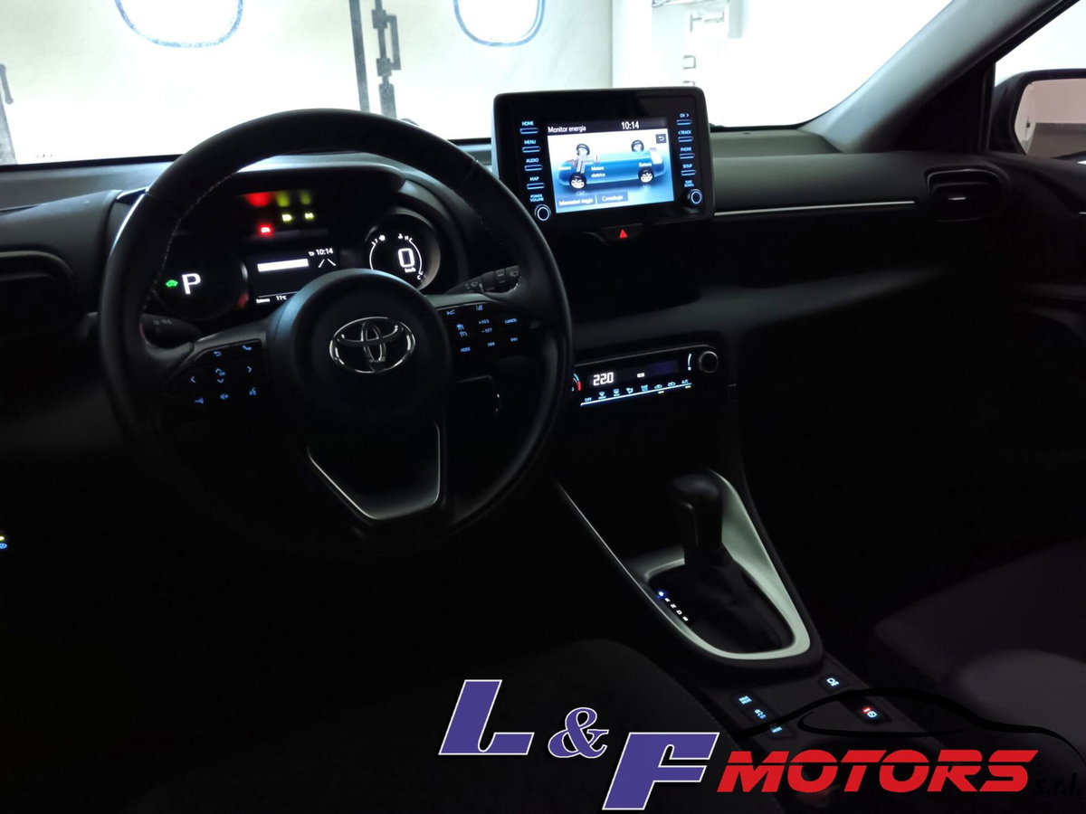Toyota Yaris 1.5 Hybrid 5 porte Energy (15)
