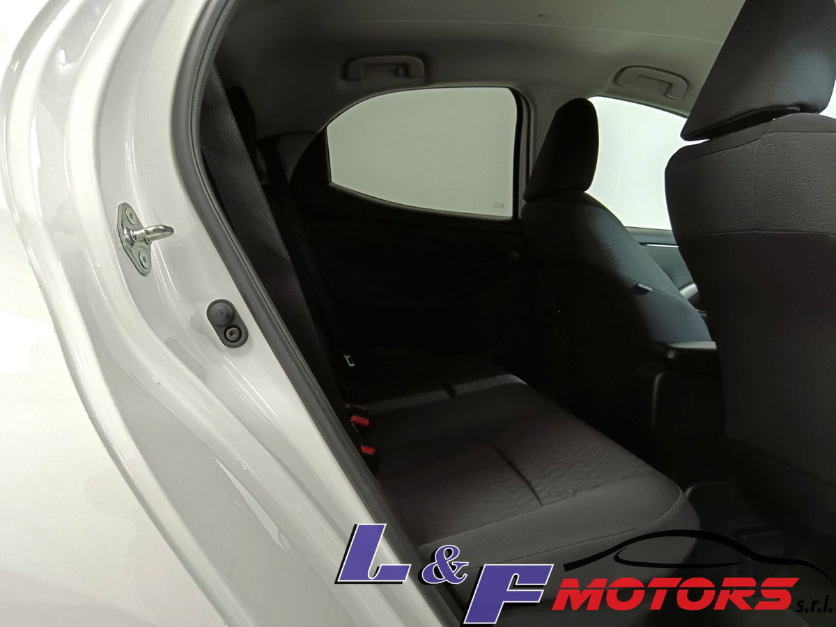 Toyota Yaris 1.5 Hybrid 5 porte Energy (19)