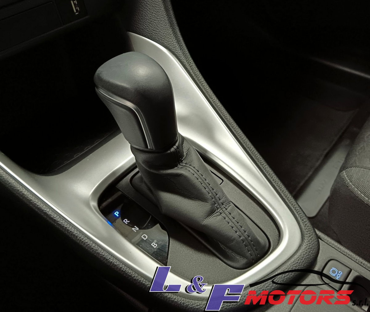 Toyota Yaris 1.5 Hybrid 5 porte Energy (9)