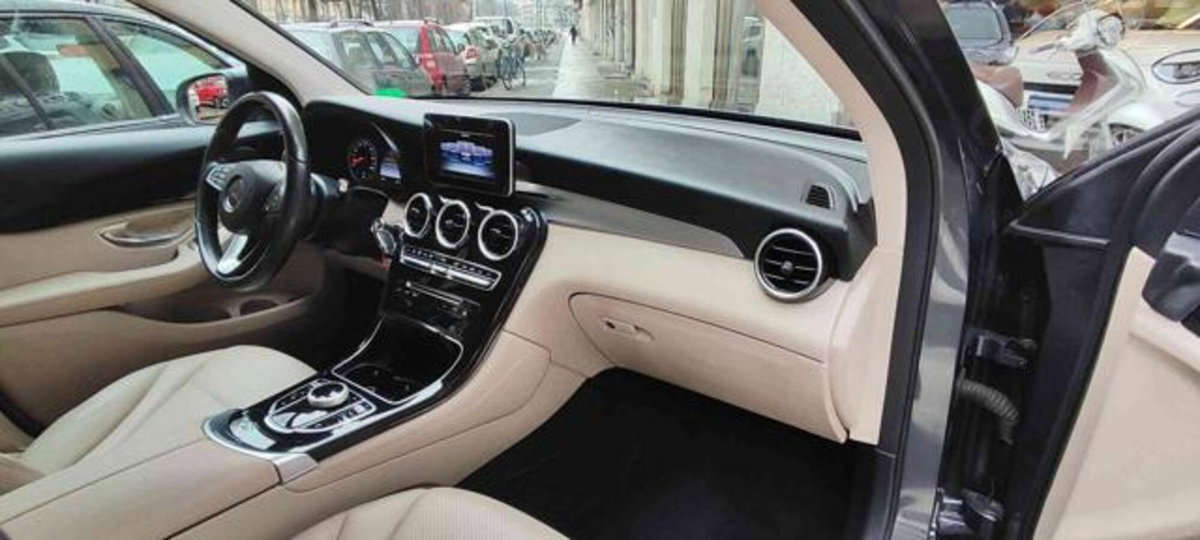 Mercedes-Benz GLC SUV 220 d 4Matic Sport (10)