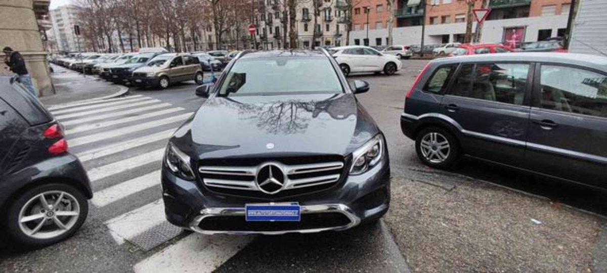 Mercedes-Benz GLC SUV 220 d 4Matic Sport (2)