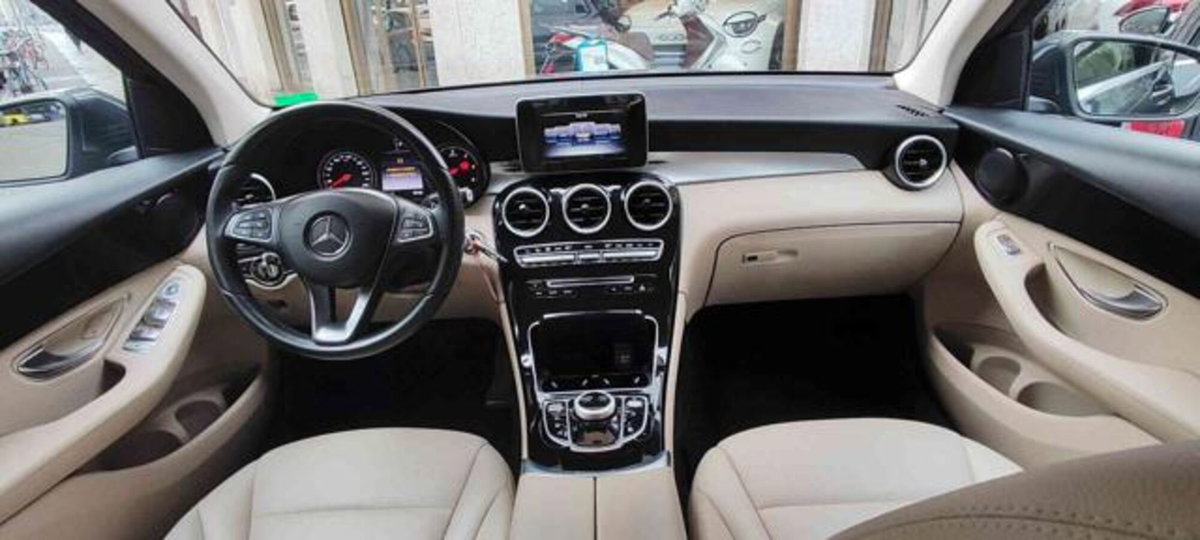 Mercedes-Benz GLC SUV 220 d 4Matic Sport (8)