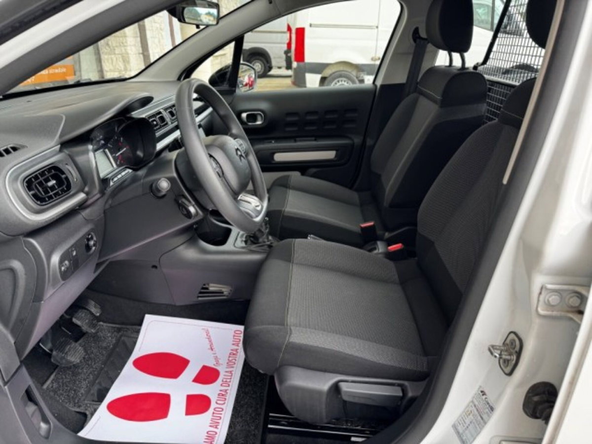 Citroen C3 BlueHDi 100 S&S Van Feel (16)