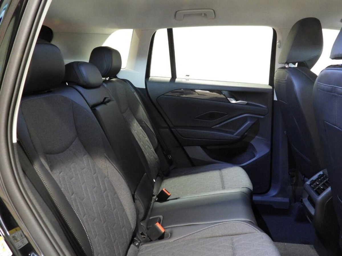 Volkswagen Tiguan 1.5 etsi Life 130cv dsg (11)