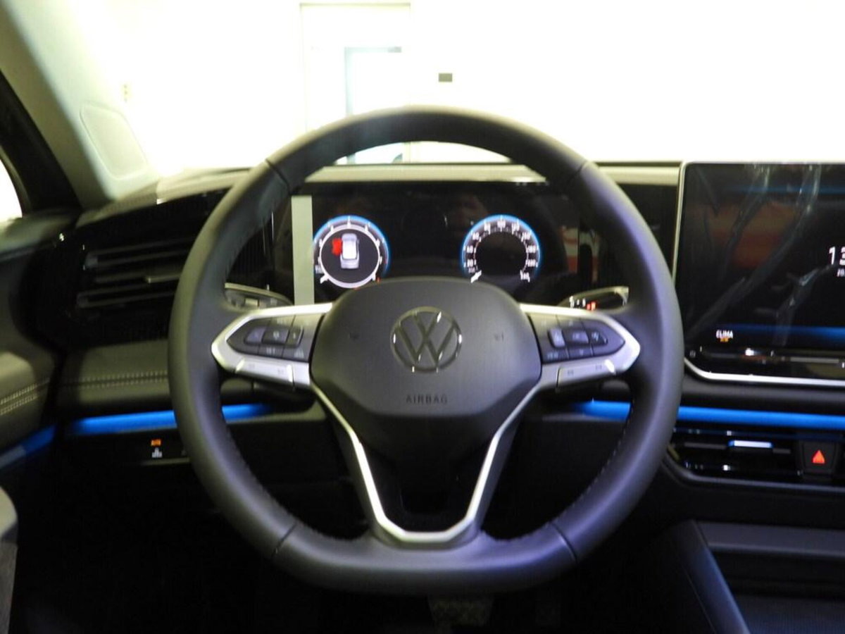 Volkswagen Tiguan 1.5 etsi Life 130cv dsg (9)