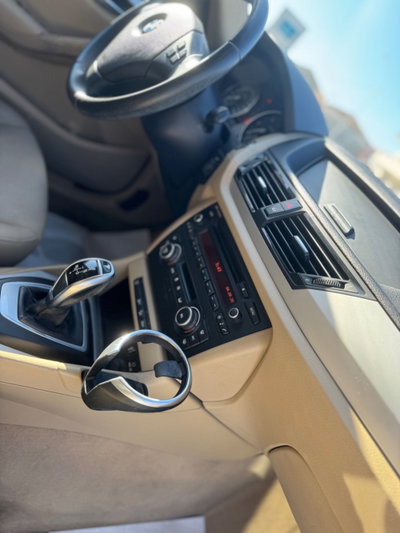 BMW X1 xDrive18d (8)