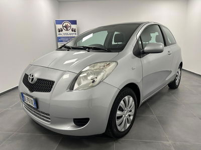 Toyota Yaris 1.0 3 porte usata