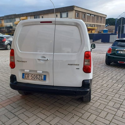 Peugeot Partner 1.6 HDi 90CV Outdoor (2)