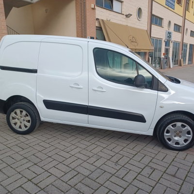Peugeot Partner 1.6 HDi 90CV Outdoor (9)