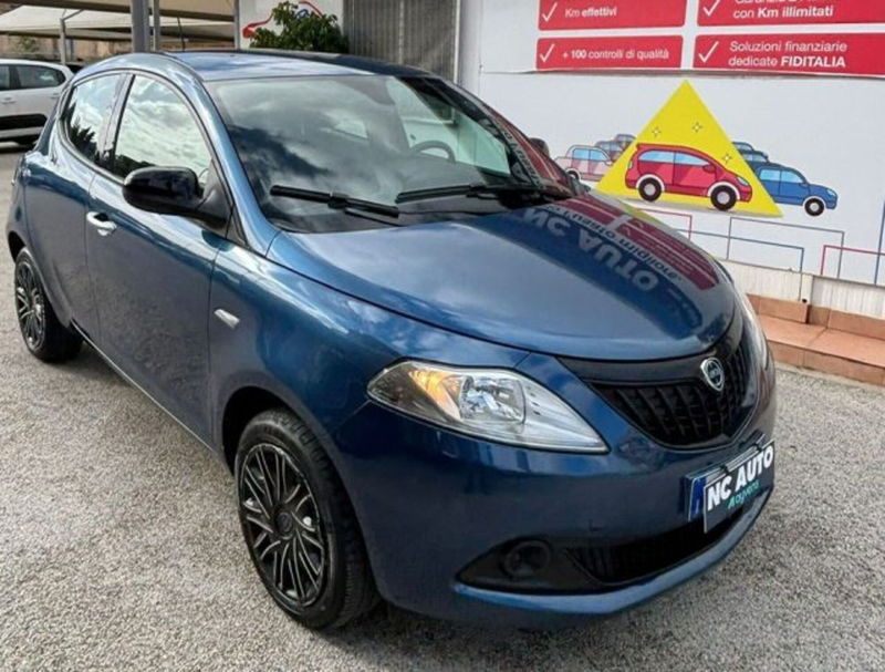Lancia Ypsilon 1.0 FireFly 5 porte S&S Hybrid Silver Plus