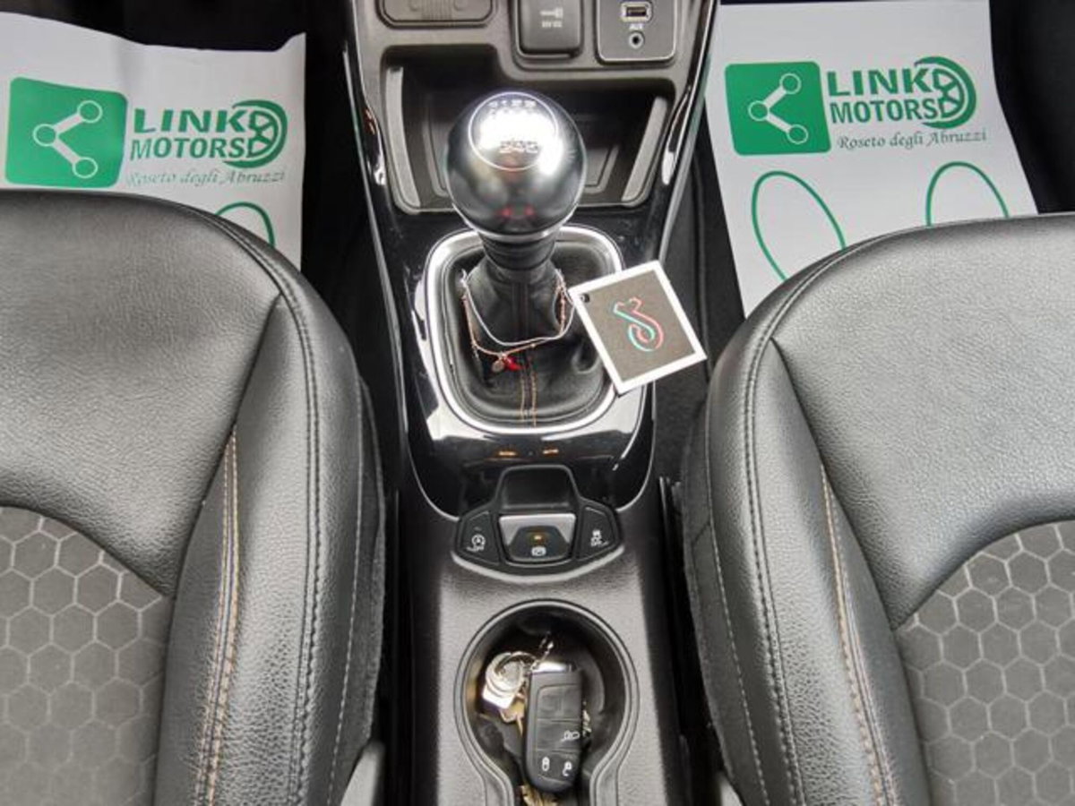 Jeep Compass 1.6 Multijet II 2WD Limited (15)