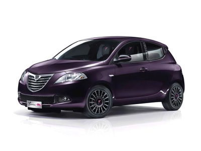 Lancia Ypsilon 0.9 TwinAir 85 CV 5 porte Metano Ecochic Silver usata