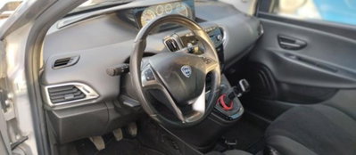 Lancia Ypsilon 0.9 TwinAir 85 CV 5 porte Metano Ecochic Silver (10)