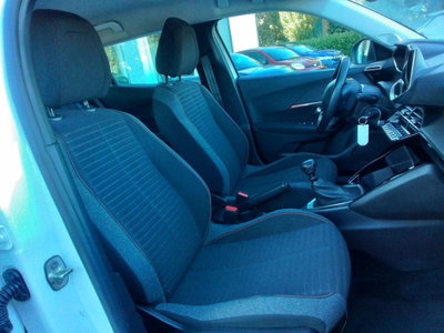 Peugeot 2008 BlueHDi 110 S&S Active (8)