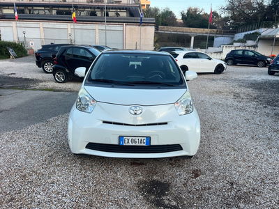 Toyota iQ 1.0 CVT Lounge usata
