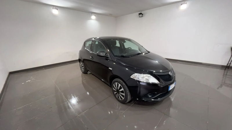 Lancia Ypsilon 1.2 69 CV 5 porte GPL Ecochic Elefantino Blu