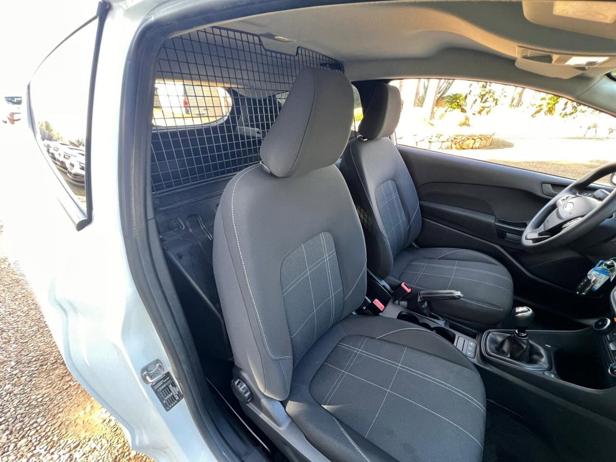 Ford Fiesta 1.5 TDCi 85 CV 3 porte  Trend (11)