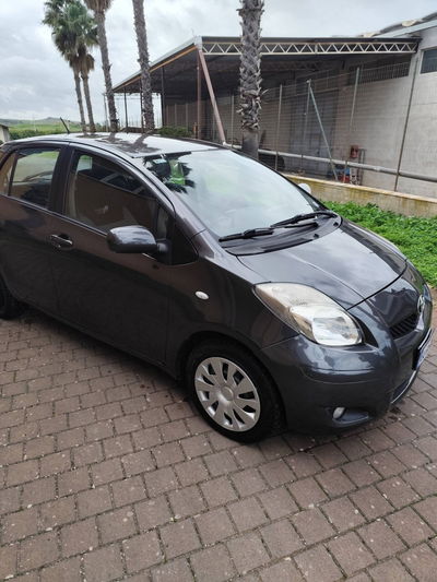 Toyota Yaris 1.3 5 porte Sol usata