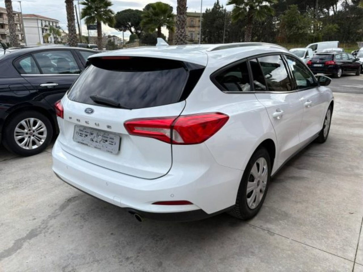 Ford Focus Station Wagon 2.0 EcoBlue 150 CV automatico SW ST-Line (4)