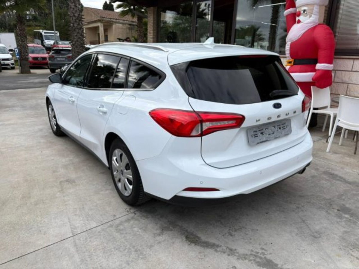 Ford Focus Station Wagon 2.0 EcoBlue 150 CV automatico SW ST-Line (6)