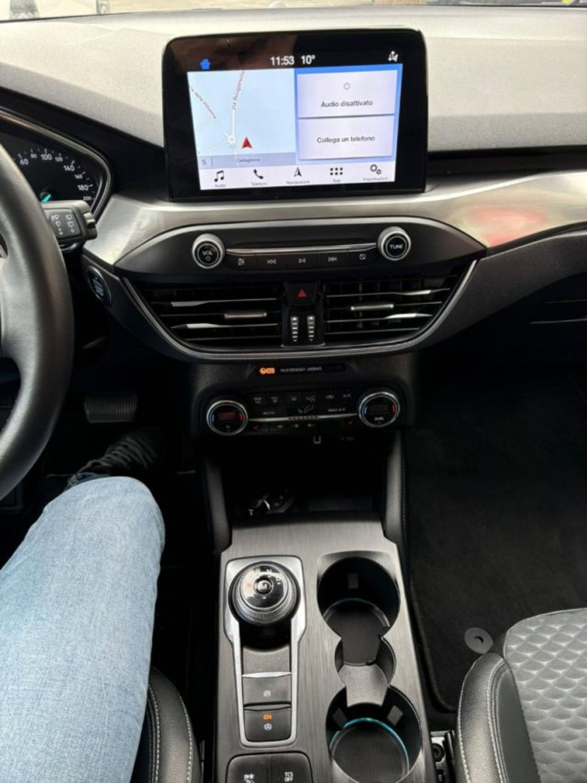 Ford Focus Station Wagon 2.0 EcoBlue 150 CV automatico SW ST-Line (9)