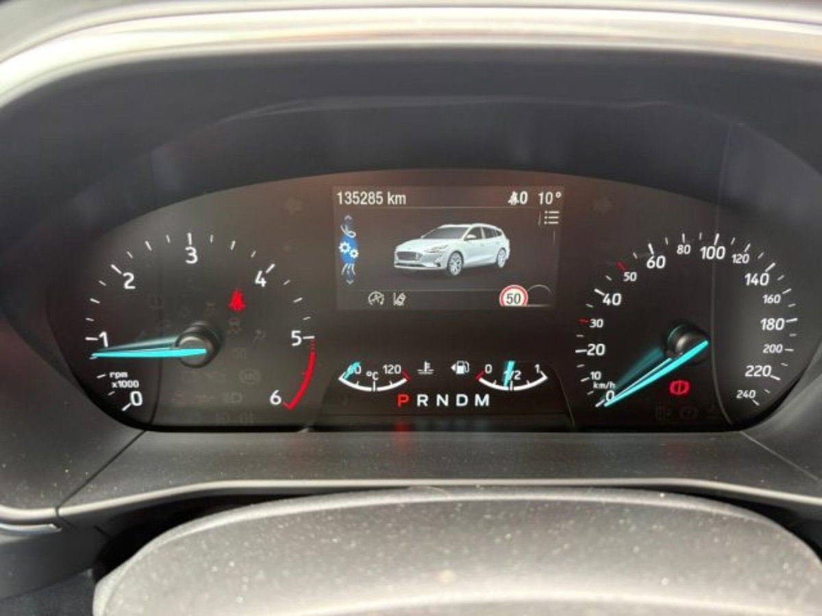 Ford Focus Station Wagon 2.0 EcoBlue 150 CV automatico SW ST-Line (13)